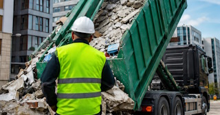 Вывоз строительного мусора в Клине: услуги лицензированной компании — ПроМусор